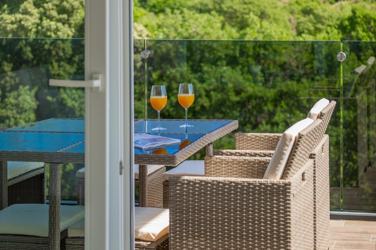 Exclusive Apartments Ellen & Micol-With 3 Free Mountain Bikes ปิเยชชานา อูวาลา ภายนอก รูปภาพ