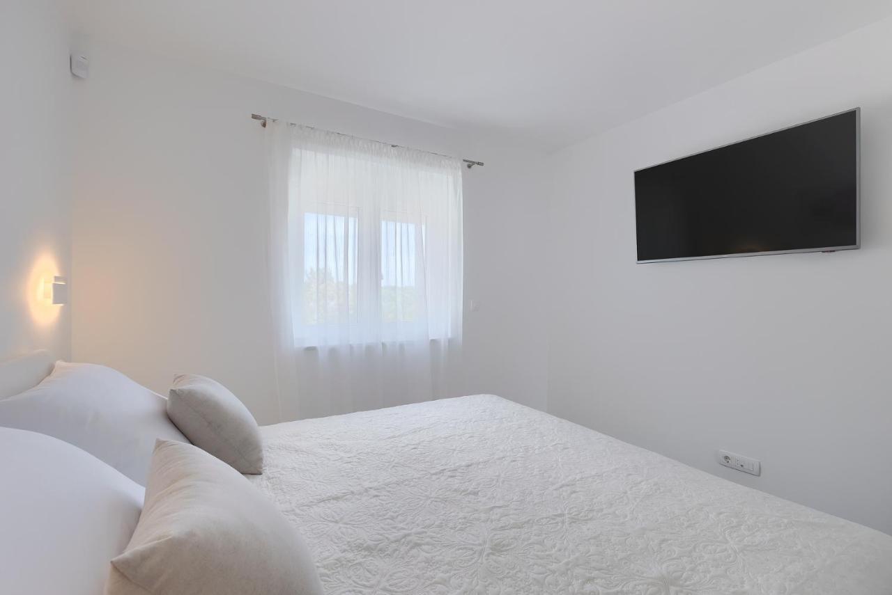 Exclusive Apartments Ellen & Micol-With 3 Free Mountain Bikes ปิเยชชานา อูวาลา ภายนอก รูปภาพ